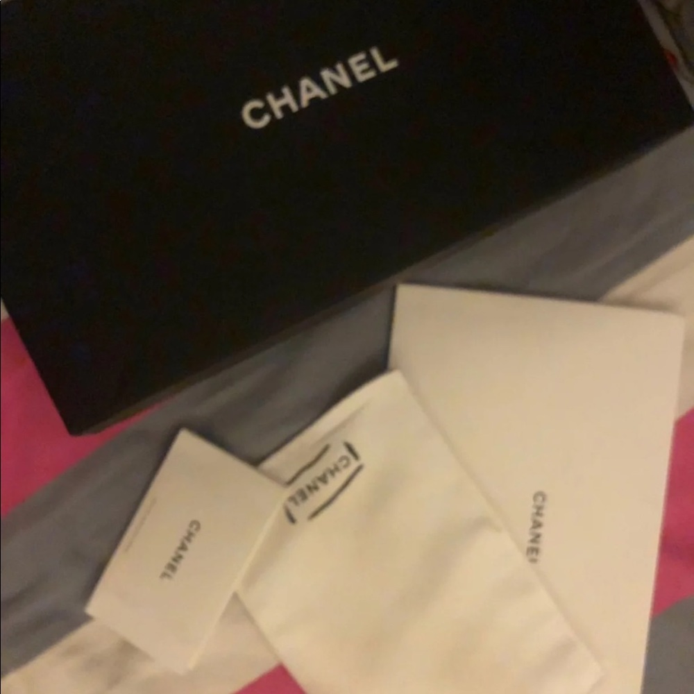 Chanel Lucky Charms Black Calfskin Cross Body Bag - Picture 4 of 10